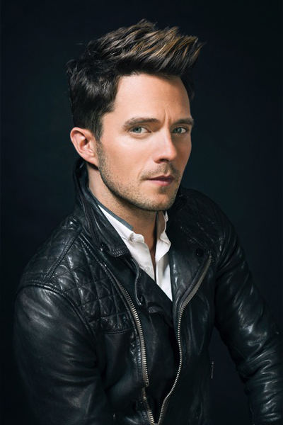 Eli Lieb Wins Award For Allstate’s ‘Out Holding Hands’ Campaign